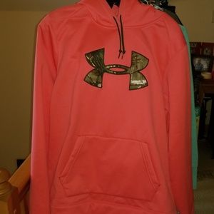 Womens Under Armour sweatshirt size XL